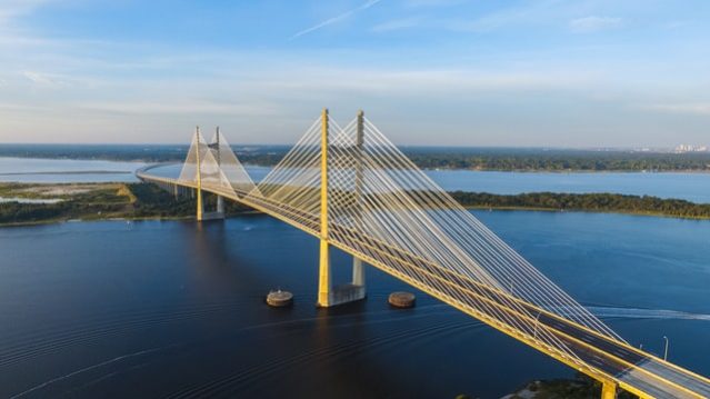 Ponte estaiada PPP